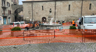 Fontana monumentale di piazza Dante Alighieri, lavori in corso